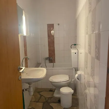 Exohi Vrasná